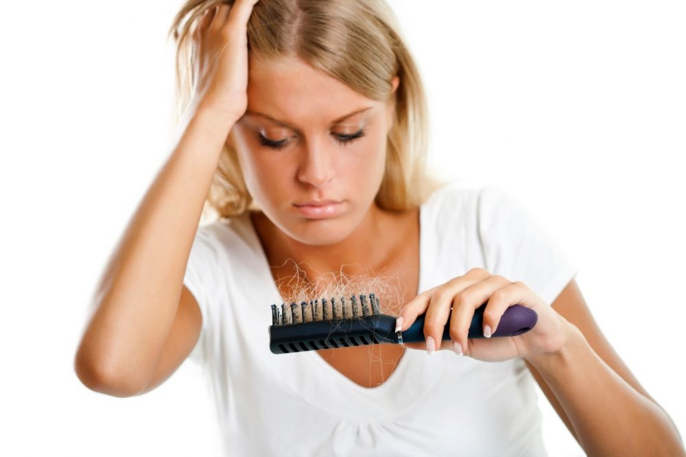 Как да се възстанови косата и да се отървете от косопад у дома?