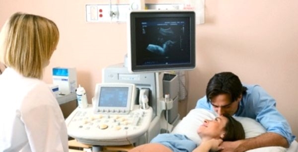 Lunar în timpul sarcinii în stadiile incipiente