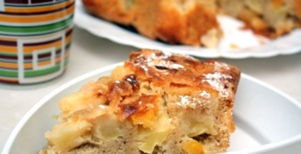 Apple koláč na kefír - 7 jednoduchých a veľmi chutných receptov v rúre