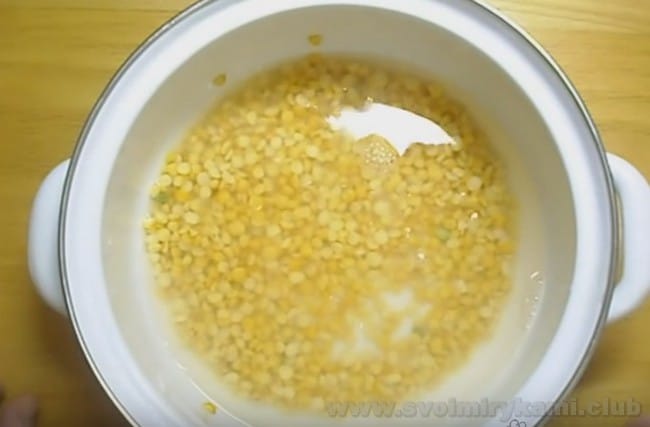 Покроковий рецепт приготування горохового супу з куркою