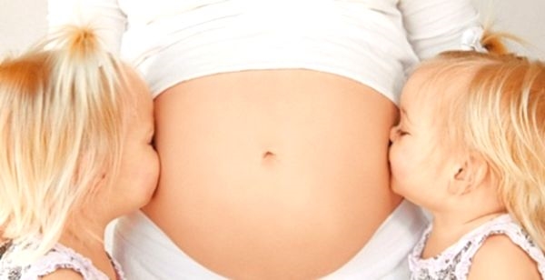 Domácí porod: zbytečné riziko nebo správné módy?
