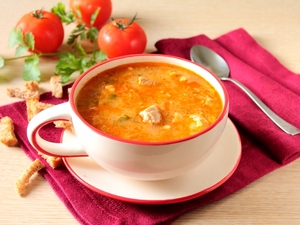 Правилните рецепти на грузински пилешка супа-харчо
