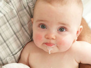 Problem zaparcia u niemowląt w okresie karmienia piersią
