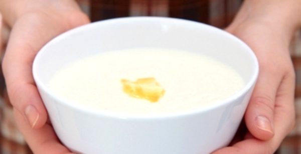 Porridge di miglio su - latte