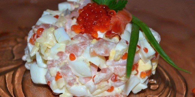 Salată cu caviar și creveți: o farfurie de aristocrați