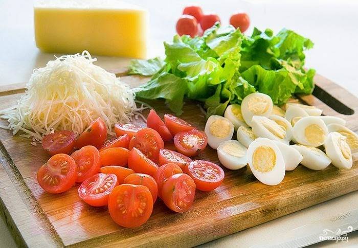 Salata cu creveți și ouă