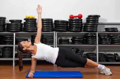Exerciții eficiente pentru o talie subțire și un stomac plat