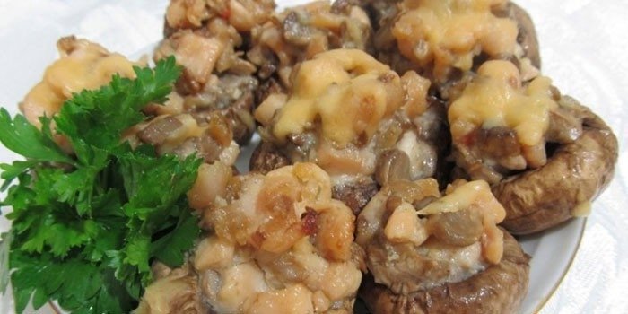 Dieci migliori ricette di champignon farciti al forno