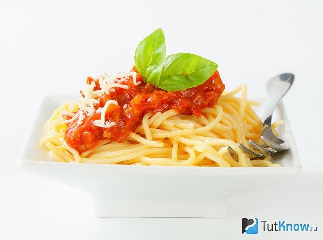 Paradajková omáčka na špagety - jednoduché a jednoduché!