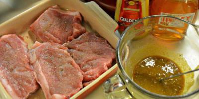 Свинско в горчичен сос: рецепти за готвене