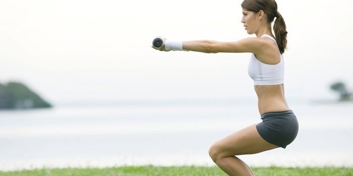 Exercise Stool - kako se to radi i što mišići rade kada čučnu uza zid