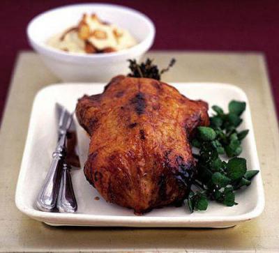 Duck v Utyatnitsa v rúre: funkcie varenia, najlepšie recepty a recenzie