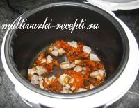 Како да се готви pilaf во Redmond multicooker
